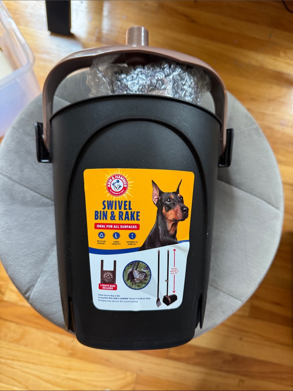 Arm & Hammer Swivel Bin & Rake - Black with Yellow Label